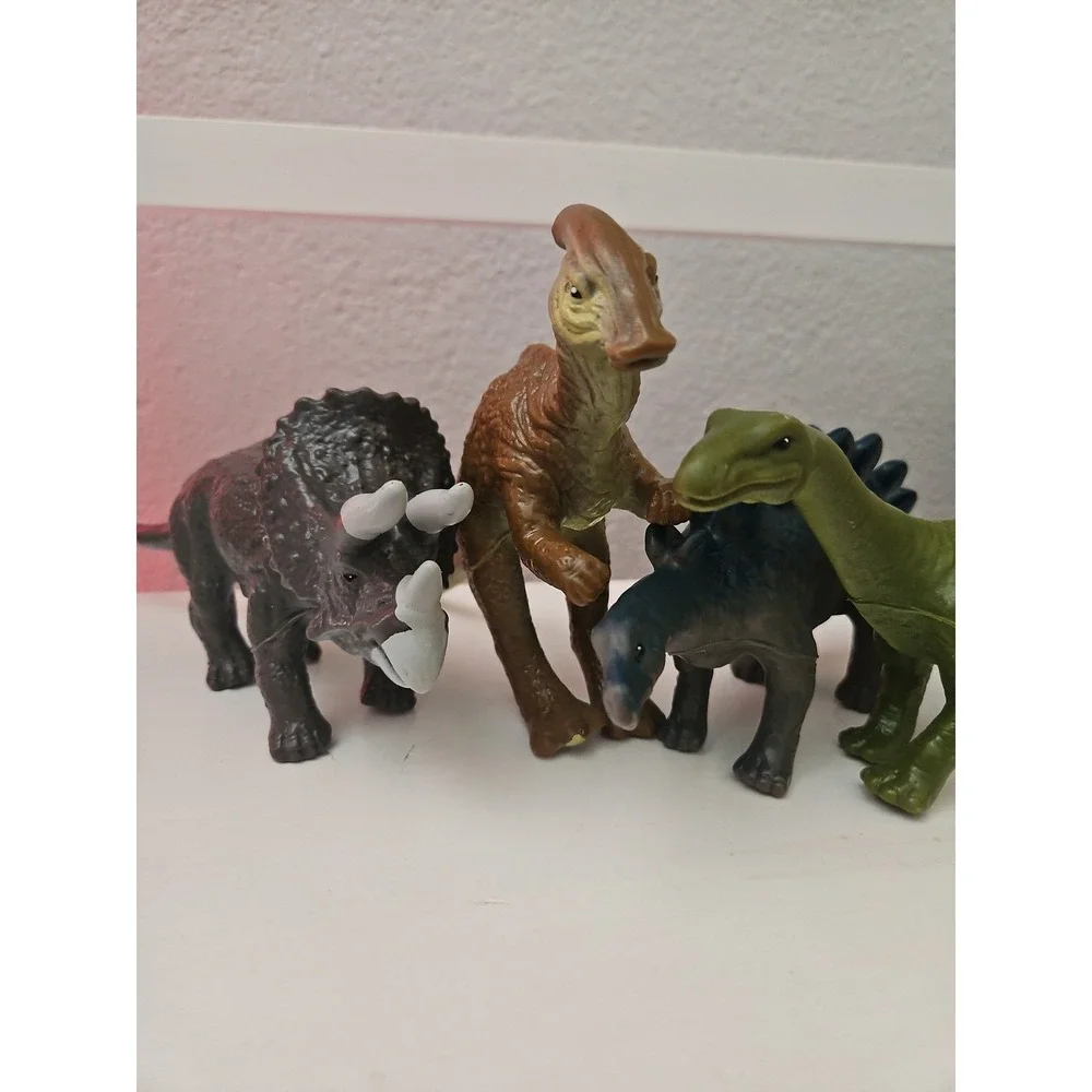 Plastic Dinosaur Toy Figures Lot of 4 Triceratops‎ Brachiosaurus